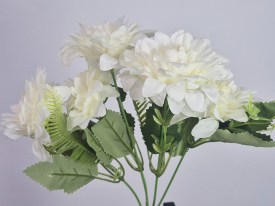 Ramo flores artificiales tipo claveles blancos